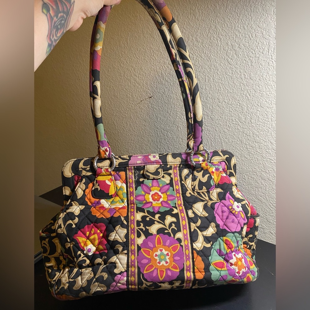 Retired Vera Bradley Multicolor Quilted Floral Shoulder Suzani pattern
